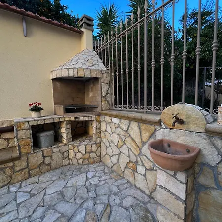 Ninella Apartment *